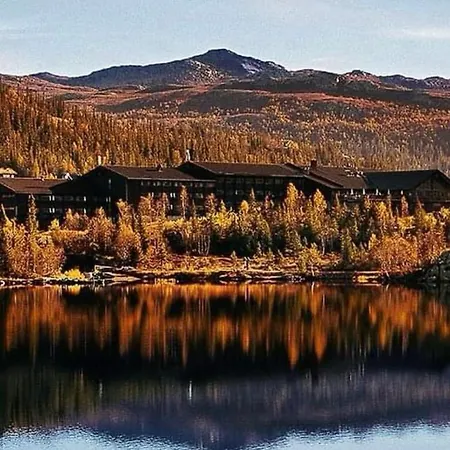 Moderne Og Ut Med Magisk Lägenhet